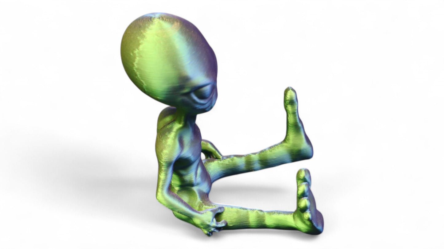 Sitting Alien – Fun Sci-Fi Desk or Shelf Decor